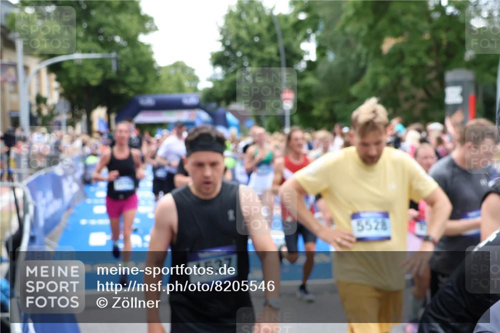29.06.2025 - hella hamburg halbmarathon Zöllner http://msf.ph/oto/8205546 29.06.2025 10:48:33 Ziel 1163, 1176, 2213, 3747, 5362, 6081, 9262, 10000, 10860, 11451, 11579, 12149, 12549, 12690, 12840, 13962, 14033, 14990, 15808, 15917, 17395, 17855, 18251, 18790, 18815, 18923 meine-sportfotos.de
