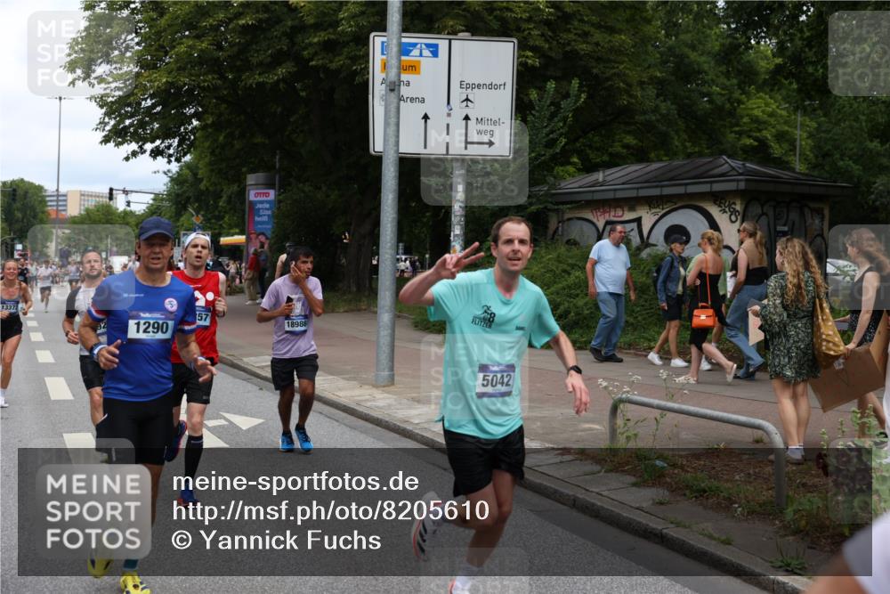 29.06.2025 - hella hamburg halbmarathon Yannick Fuchs http://msf.ph/oto/8205610 29.06.2025 10:32:13 20KM 1290, 1505, 2196, 2404, 3790, 5042, 5791, 5923, 6047, 6458, 9017, 9944, 10190, 10451, 10922, 11106, 11423, 12739, 12900, 13148, 13372, 13595, 15410, 16992, 17137, 17726, 18103, 18159, 18193, 18216, 18357, 18986 meine-sportfotos.de