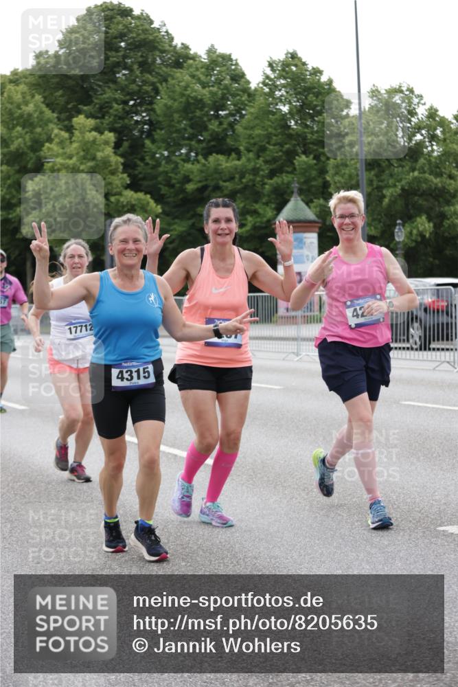 29.06.2025 - hella hamburg halbmarathon Jannik Wohlers http://msf.ph/oto/8205635 29.06.2025 10:25:57 Lombardsbrücke 1300, 3617, 4267, 4268, 4315, 4844, 6159, 6905, 7929, 8306, 8357, 8674, 8942, 11107, 12126, 12826, 12827, 13264, 14930, 17712 meine-sportfotos.de