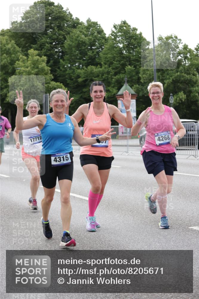 29.06.2025 - hella hamburg halbmarathon Jannik Wohlers http://msf.ph/oto/8205671 29.06.2025 10:25:57 Lombardsbrücke 1300, 3617, 4267, 4268, 4315, 4844, 6159, 6905, 7929, 8306, 8357, 8674, 8942, 11107, 12126, 12826, 12827, 13264, 14930, 17712 meine-sportfotos.de