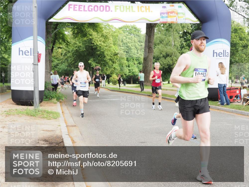 29.06.2025 - hella hamburg halbmarathon MichiJ http://msf.ph/oto/8205691 29.06.2025 10:22:24 Zwischen KM18-KM19 2879, 10453, 14466, 16881, 17151, 18854 meine-sportfotos.de