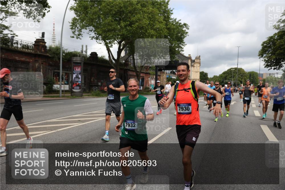 29.06.2025 - hella hamburg halbmarathon Yannick Fuchs http://msf.ph/oto/8205693 29.06.2025 10:44:53 20KM 1461, 1466, 1750, 1817, 2207, 2540, 2880, 3654, 4077, 4346, 4816, 5018, 5115, 6027, 6662, 6712, 6795, 7052, 7134, 7369, 7397, 7583, 7930, 7932, 8117, 8205, 8572, 8704, 8819, 9057, 11214, 11422, 12016, 12949, 13008, 13687, 13701, 13808, 13875, 14034, 14125, 14626, 15362, 15395, 15720, 16285, 16291, 17129, 17179, 17221, 17384, 18006, 18182, 18394, 18413, 18489 meine-sportfotos.de