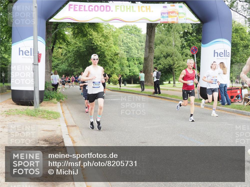 29.06.2025 - hella hamburg halbmarathon MichiJ http://msf.ph/oto/8205731 29.06.2025 10:22:25 Zwischen KM18-KM19 2879, 10453, 14466, 15326, 16881, 17151, 18854, 19059 meine-sportfotos.de