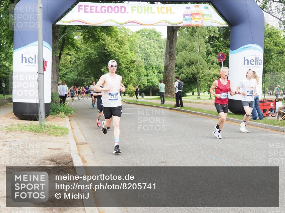 29.06.2025 - hella hamburg halbmarathon MichiJ http://msf.ph/oto/8205741 29.06.2025 10:22:25 Zwischen KM18-KM19 2879, 10453, 14466, 15326, 16881, 17151, 18854, 19059 meine-sportfotos.de