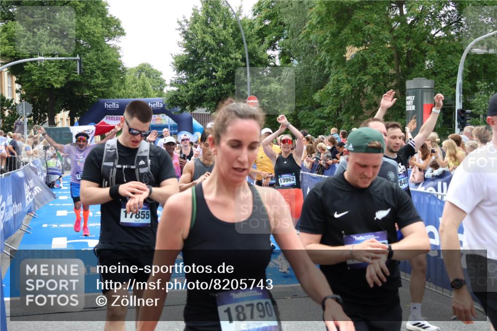 29.06.2025 - hella hamburg halbmarathon Zöllner http://msf.ph/oto/8205743 29.06.2025 10:48:36 Ziel 1163, 1176, 2213, 5421, 10000, 10860, 11451, 11579, 12149, 12690, 13962, 14033, 14990, 15573, 15808, 15917, 17395, 18251, 18815 meine-sportfotos.de