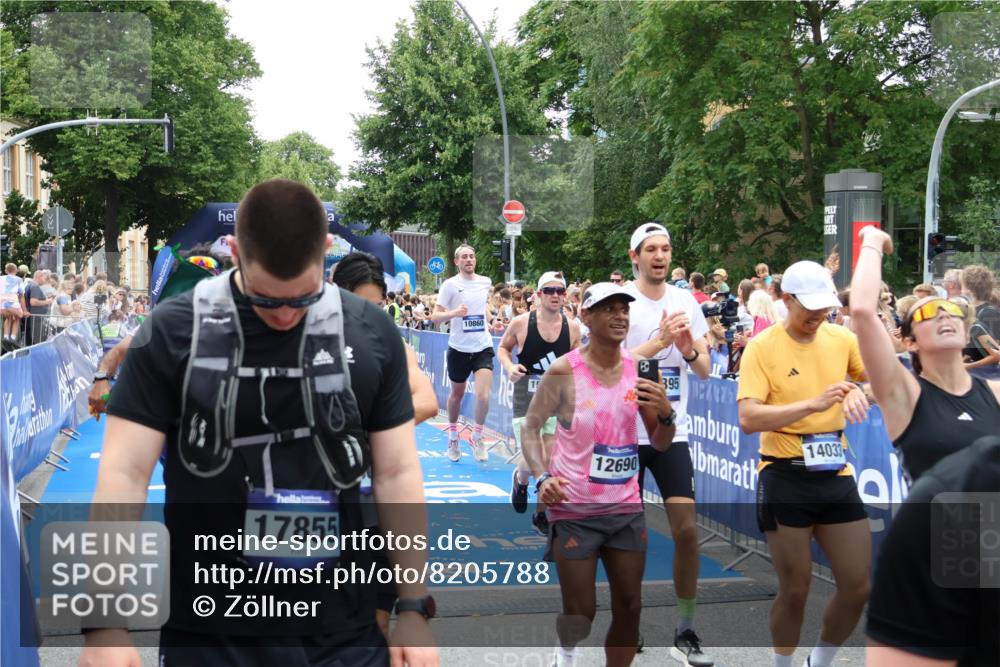 29.06.2025 - hella hamburg halbmarathon Zöllner http://msf.ph/oto/8205788 29.06.2025 10:48:38 Ziel 1163, 1176, 2213, 4553, 5421, 9538, 10000, 10859, 10860, 11579, 12149, 12690, 14033, 15573, 15808, 15917, 17395, 18251, 18815 meine-sportfotos.de