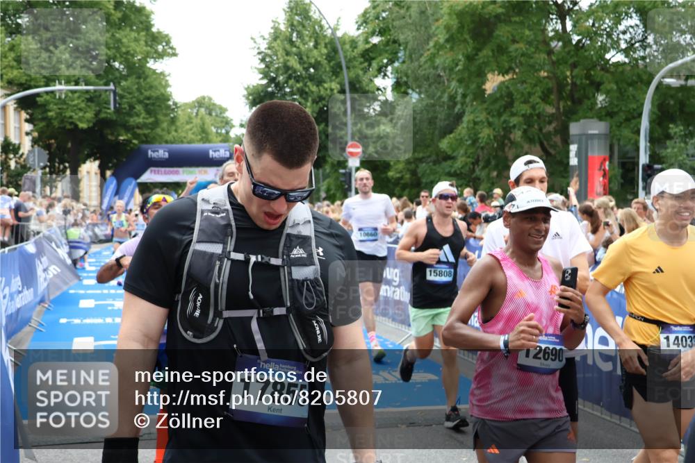 29.06.2025 - hella hamburg halbmarathon Zöllner http://msf.ph/oto/8205807 29.06.2025 10:48:38 Ziel 1163, 1176, 2213, 4553, 5421, 9538, 10000, 10859, 10860, 11579, 12149, 12690, 14033, 15573, 15808, 15917, 17395, 18251, 18815 meine-sportfotos.de