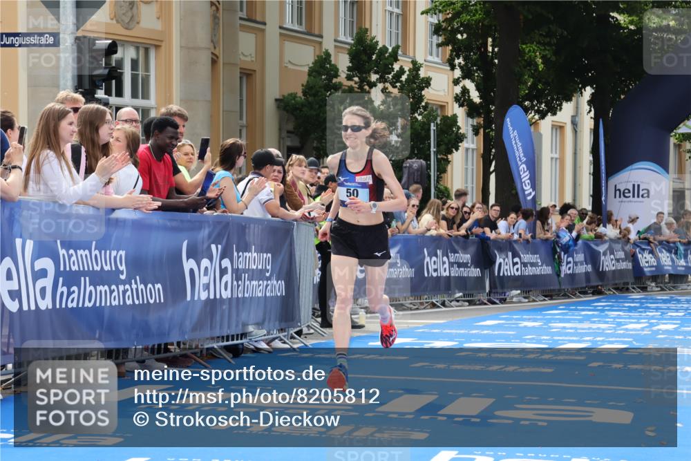 29.06.2025 - hella hamburg halbmarathon Strokosch-Dieckow http://msf.ph/oto/8205812 29.06.2025 10:16:11 Ziel 50, 11409 meine-sportfotos.de