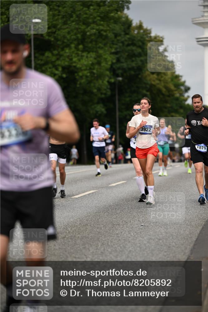 29.06.2025 - hella hamburg halbmarathon Dr. Thomas Lammeyer http://msf.ph/oto/8205892 29.06.2025 10:12:03 Kennedybrücke 1079, 1173, 1427, 1893, 2032, 2136, 3328, 3922, 3929, 4228, 5347, 5899, 6100, 7019, 7476, 7760, 9338 meine-sportfotos.de
