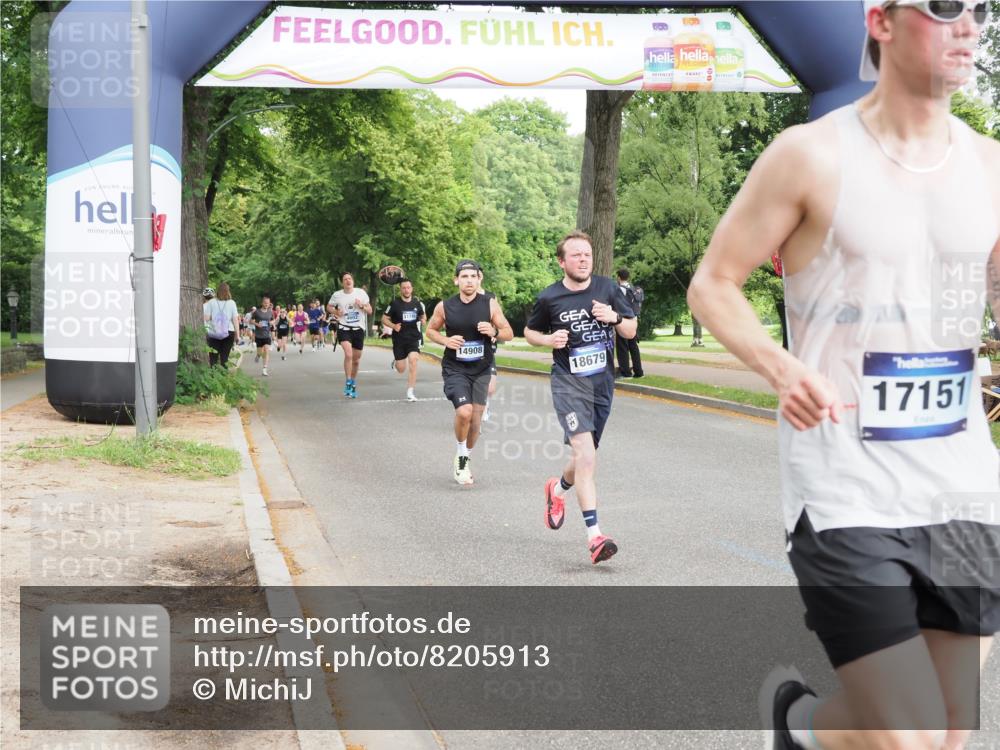 29.06.2025 - hella hamburg halbmarathon MichiJ http://msf.ph/oto/8205913 29.06.2025 10:22:27 Zwischen KM18-KM19 2879, 10453, 13618, 14466, 14908, 15326, 16881, 17151, 18679, 18854, 19059 meine-sportfotos.de