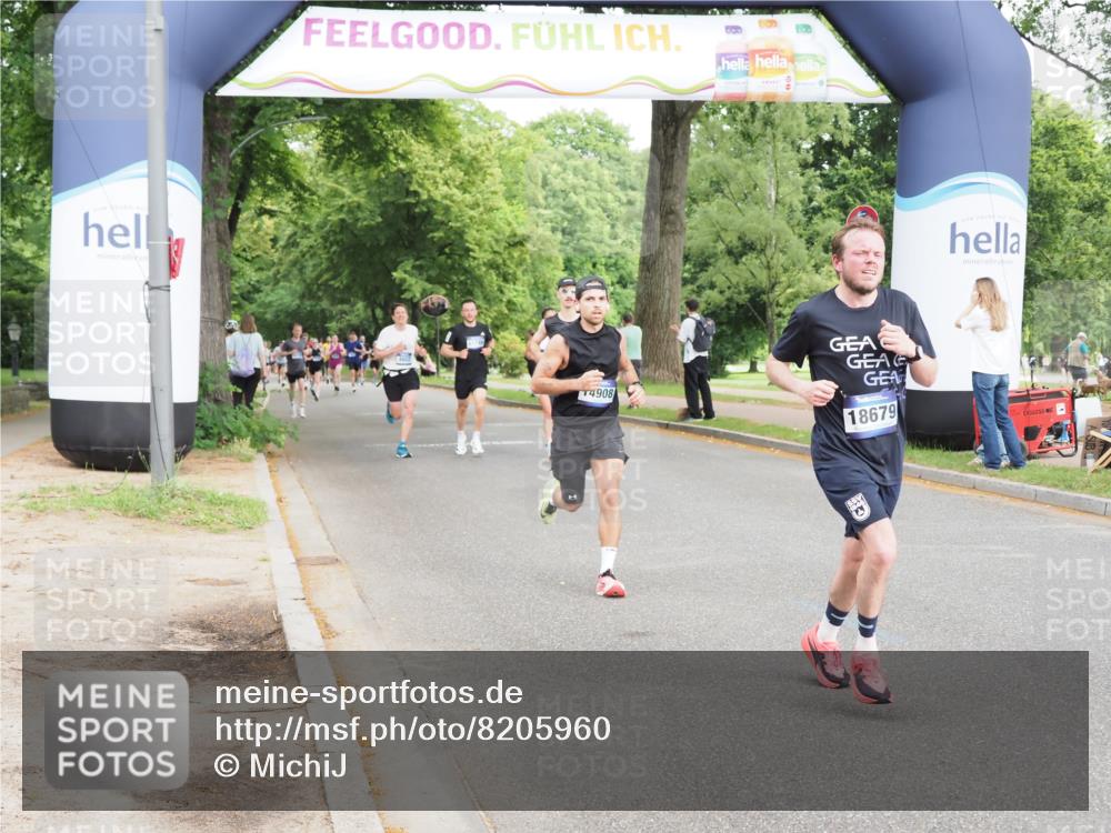 29.06.2025 - hella hamburg halbmarathon MichiJ http://msf.ph/oto/8205960 29.06.2025 10:22:28 Zwischen KM18-KM19 2879, 10453, 13618, 14908, 15326, 16881, 16931, 17151, 18679, 18854, 19059 meine-sportfotos.de