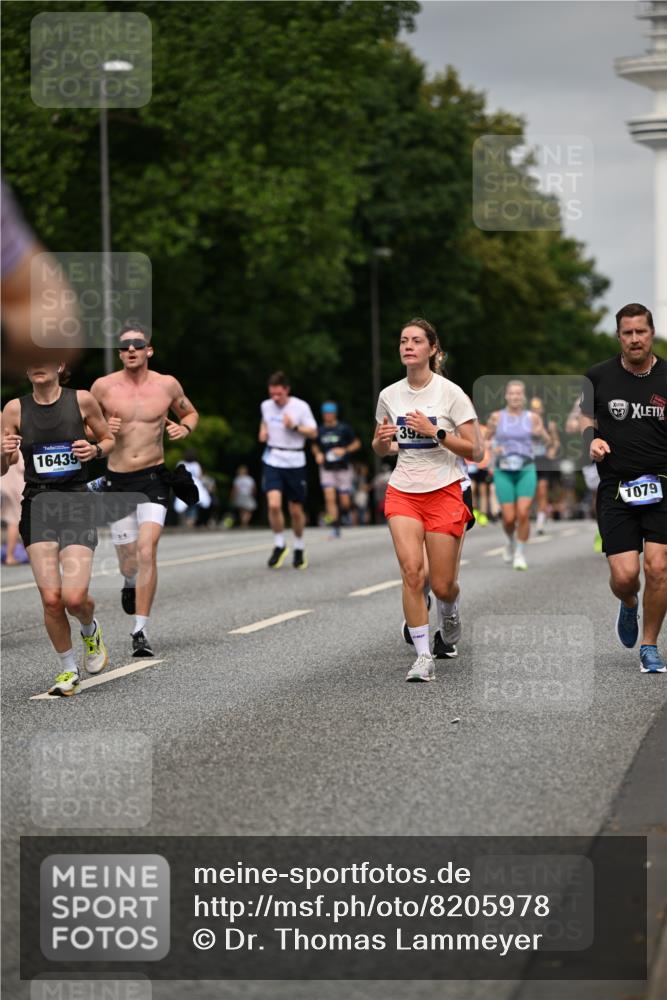 29.06.2025 - hella hamburg halbmarathon Dr. Thomas Lammeyer http://msf.ph/oto/8205978 29.06.2025 10:12:04 Kennedybrücke 1079, 1173, 1427, 1893, 2032, 2136, 3328, 3922, 3929, 4228, 5347, 5899, 6100, 7019, 7476, 7760, 9338 meine-sportfotos.de