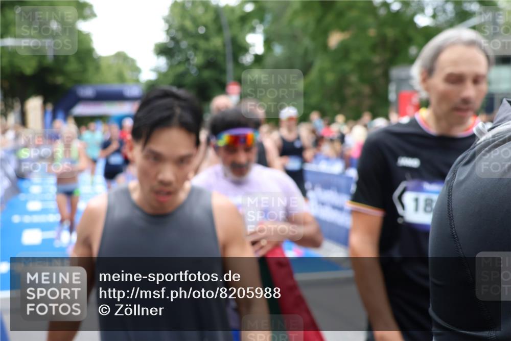 29.06.2025 - hella hamburg halbmarathon Zöllner http://msf.ph/oto/8205988 29.06.2025 10:48:41 Ziel 1163, 1176, 2213, 4553, 5421, 9538, 10859, 11579, 14511, 15384, 15573, 17127, 18815 meine-sportfotos.de