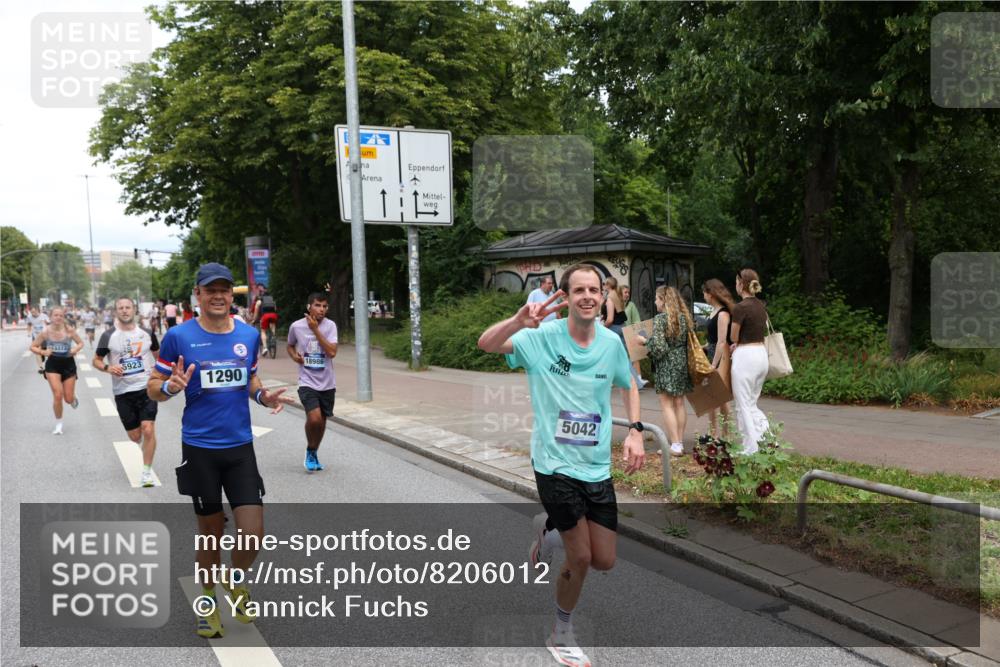 29.06.2025 - hella hamburg halbmarathon Yannick Fuchs http://msf.ph/oto/8206012 29.06.2025 10:32:13 20KM 1290, 1505, 2196, 2404, 3790, 5042, 5791, 5923, 6047, 6458, 9017, 9944, 10190, 10451, 10922, 11106, 11423, 12739, 12900, 13148, 13372, 13595, 15410, 16992, 17137, 17726, 18103, 18159, 18193, 18216, 18357, 18986 meine-sportfotos.de