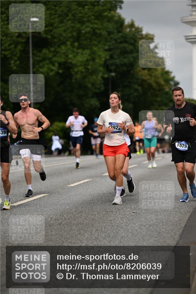 29.06.2025 - hella hamburg halbmarathon Dr. Thomas Lammeyer http://msf.ph/oto/8206039 29.06.2025 10:12:04 Kennedybrücke 1079, 1173, 1427, 1893, 2032, 2136, 3328, 3922, 3929, 4228, 5347, 5899, 6100, 7019, 7476, 7760, 9338 meine-sportfotos.de