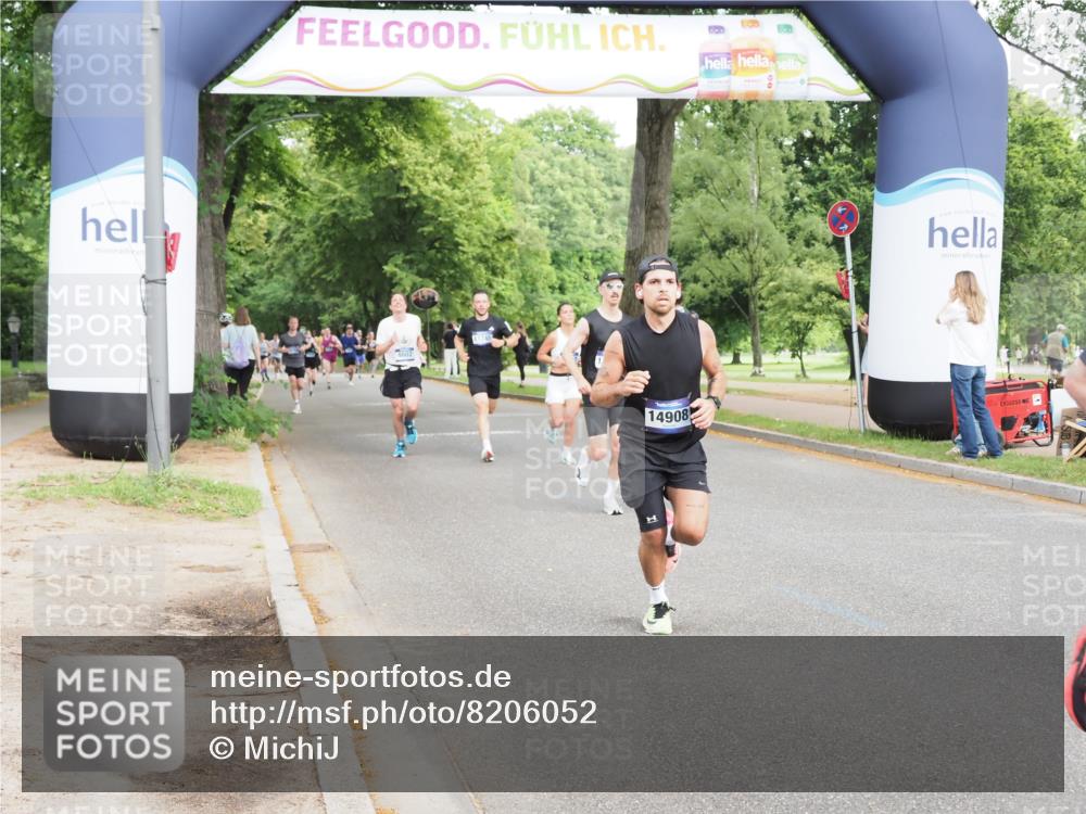 29.06.2025 - hella hamburg halbmarathon MichiJ http://msf.ph/oto/8206052 29.06.2025 10:22:28 Zwischen KM18-KM19 2879, 10453, 13618, 14908, 15326, 16881, 16931, 17151, 18679, 18854, 19059 meine-sportfotos.de