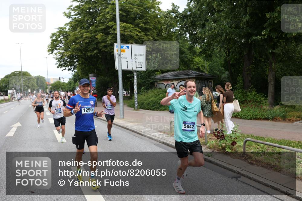 29.06.2025 - hella hamburg halbmarathon Yannick Fuchs http://msf.ph/oto/8206055 29.06.2025 10:32:13 20KM 1290, 1505, 2196, 2404, 3790, 5042, 5791, 5923, 6047, 6458, 9017, 9944, 10190, 10451, 10922, 11106, 11423, 12739, 12900, 13148, 13372, 13595, 15410, 16992, 17137, 17726, 18103, 18159, 18193, 18216, 18357, 18986 meine-sportfotos.de