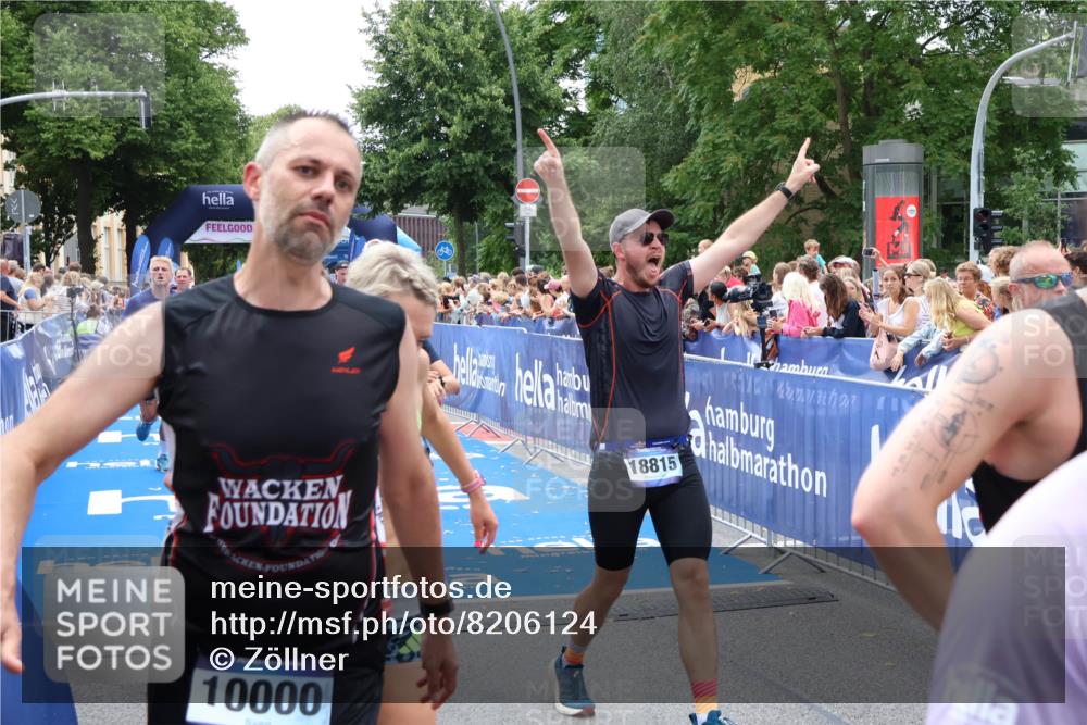 29.06.2025 - hella hamburg halbmarathon Zöllner http://msf.ph/oto/8206124 29.06.2025 10:48:43 Ziel 2442, 4553, 5421, 9538, 10859, 14511, 15384, 15573, 17127 meine-sportfotos.de