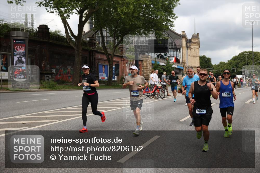 29.06.2025 - hella hamburg halbmarathon Yannick Fuchs http://msf.ph/oto/8206152 29.06.2025 10:44:54 20KM 1461, 1466, 1750, 1817, 2207, 2540, 2880, 3654, 4077, 4816, 5018, 5115, 6027, 6662, 6712, 6795, 7052, 7134, 7369, 7397, 7583, 7930, 7932, 8117, 8205, 8261, 8572, 8819, 9057, 11214, 11422, 12016, 12778, 12949, 13008, 13687, 13701, 13808, 13875, 14034, 14125, 14626, 15362, 15395, 15720, 16285, 16291, 17129, 17179, 17221, 17384, 18006, 18182, 18394, 18413, 18489 meine-sportfotos.de