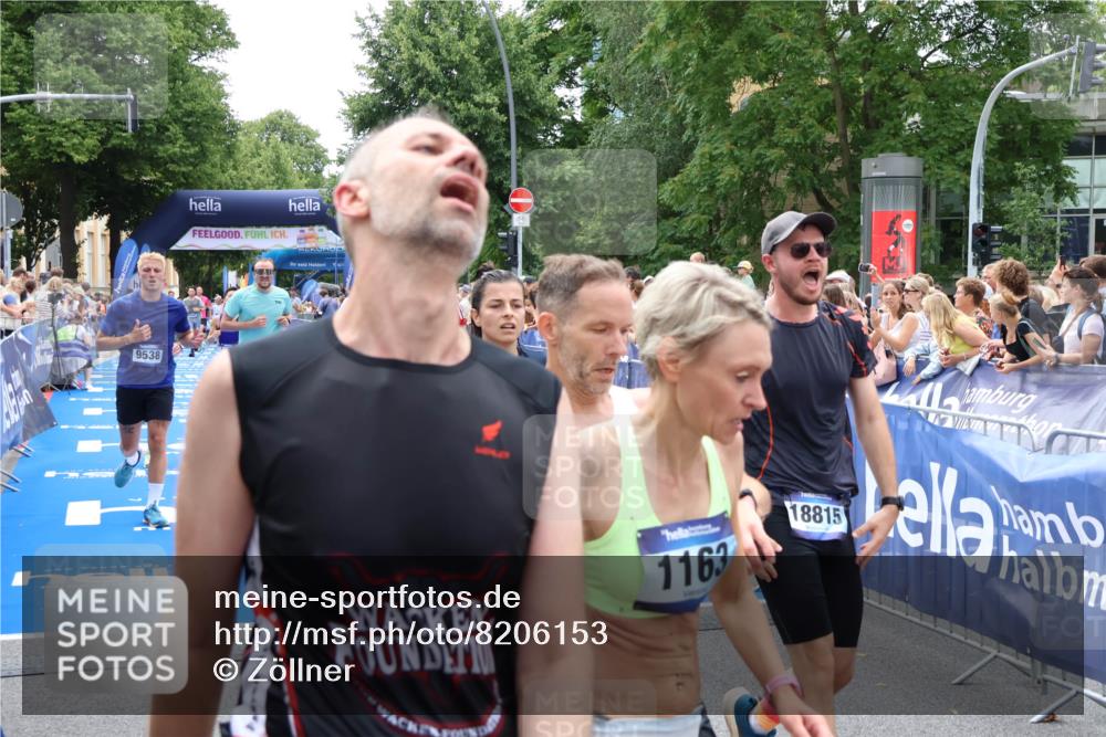 29.06.2025 - hella hamburg halbmarathon Zöllner http://msf.ph/oto/8206153 29.06.2025 10:48:43 Ziel 2442, 4553, 5421, 9538, 10859, 14511, 15384, 15573, 17127 meine-sportfotos.de