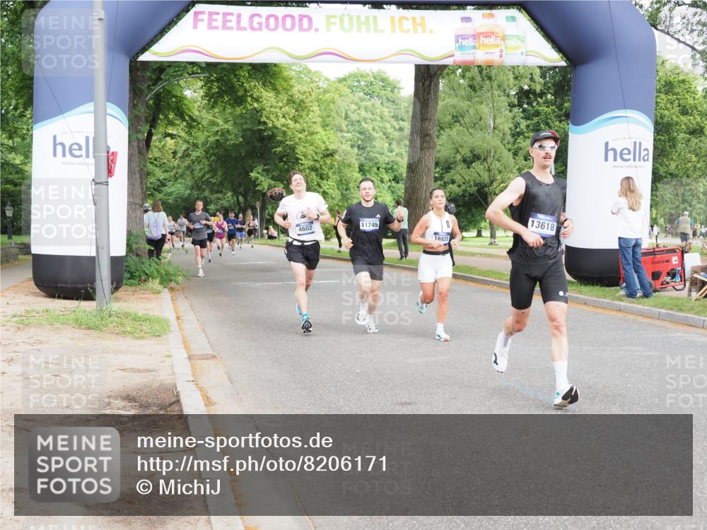 29.06.2025 - hella hamburg halbmarathon MichiJ http://msf.ph/oto/8206171 29.06.2025 10:22:29 Zwischen KM18-KM19 2879, 10453, 11745, 13618, 14908, 15326, 16881, 16931, 17151, 18679, 19059 meine-sportfotos.de