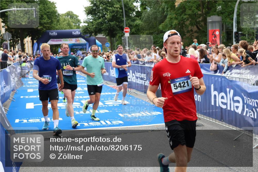 29.06.2025 - hella hamburg halbmarathon Zöllner http://msf.ph/oto/8206175 29.06.2025 10:48:45 Ziel 1094, 2442, 4553, 9538, 10859, 12533, 14511, 15384, 17127 meine-sportfotos.de
