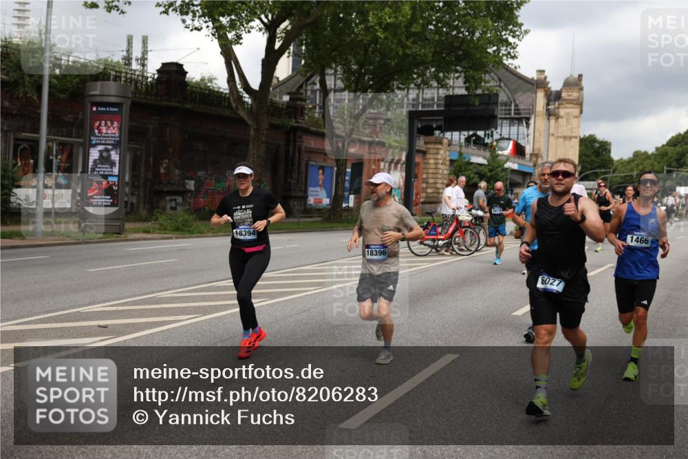 29.06.2025 - hella hamburg halbmarathon Yannick Fuchs http://msf.ph/oto/8206283 29.06.2025 10:44:54 20KM 1461, 1466, 1750, 1817, 2207, 2540, 2880, 3654, 4077, 4816, 5018, 5115, 6027, 6662, 6712, 6795, 7052, 7134, 7369, 7397, 7583, 7930, 7932, 8117, 8205, 8261, 8572, 8819, 9057, 11214, 11422, 12016, 12778, 12949, 13008, 13687, 13701, 13808, 13875, 14034, 14125, 14626, 15362, 15395, 15720, 16285, 16291, 17129, 17179, 17221, 17384, 18006, 18182, 18394, 18413, 18489 meine-sportfotos.de