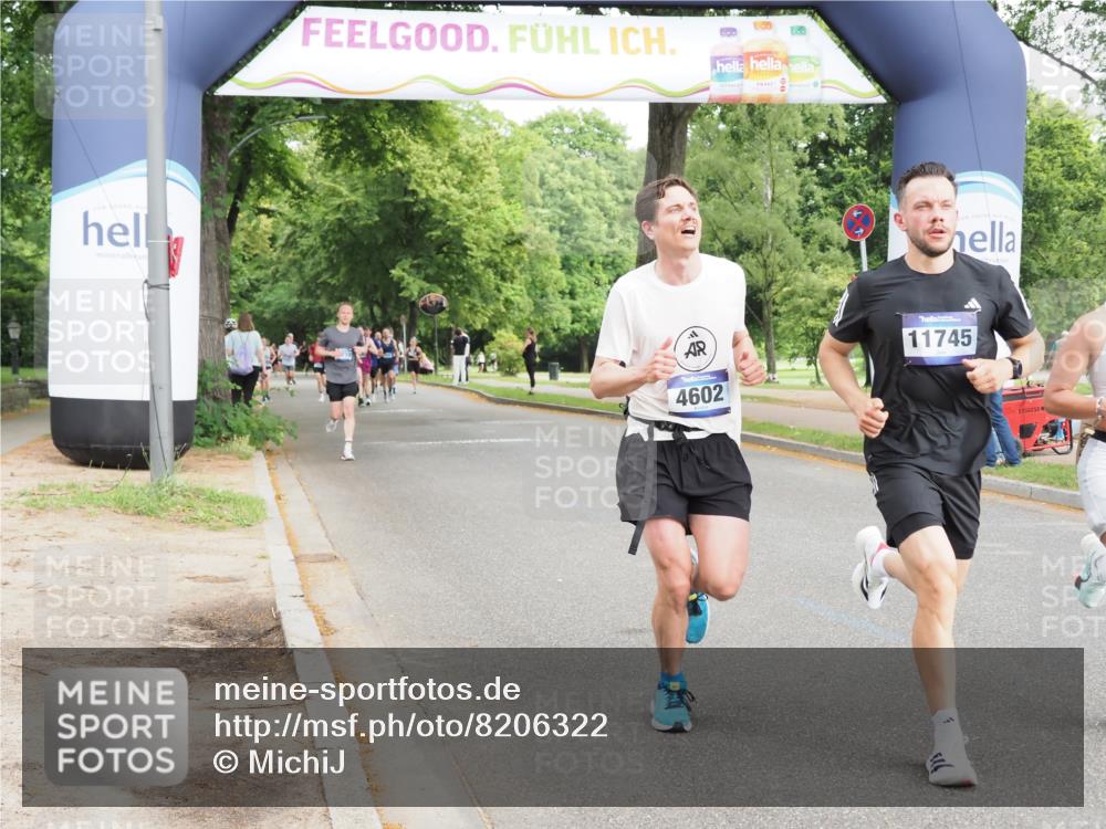 29.06.2025 - hella hamburg halbmarathon MichiJ http://msf.ph/oto/8206322 29.06.2025 10:22:31 Zwischen KM18-KM19 2879, 4602, 10453, 11745, 13618, 14908, 15326, 16931, 17151, 18679, 19059 meine-sportfotos.de