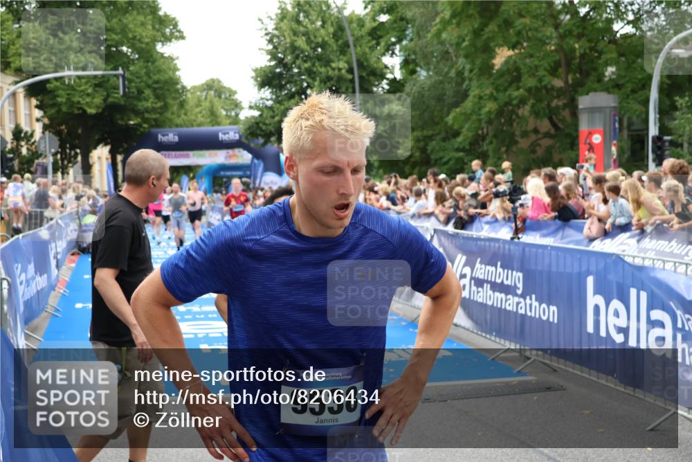 29.06.2025 - hella hamburg halbmarathon Zöllner http://msf.ph/oto/8206434 29.06.2025 10:48:49 Ziel 1094, 1884, 1892, 2442, 9482, 11519, 12533, 15309, 15384, 16653, 17007, 17127 meine-sportfotos.de
