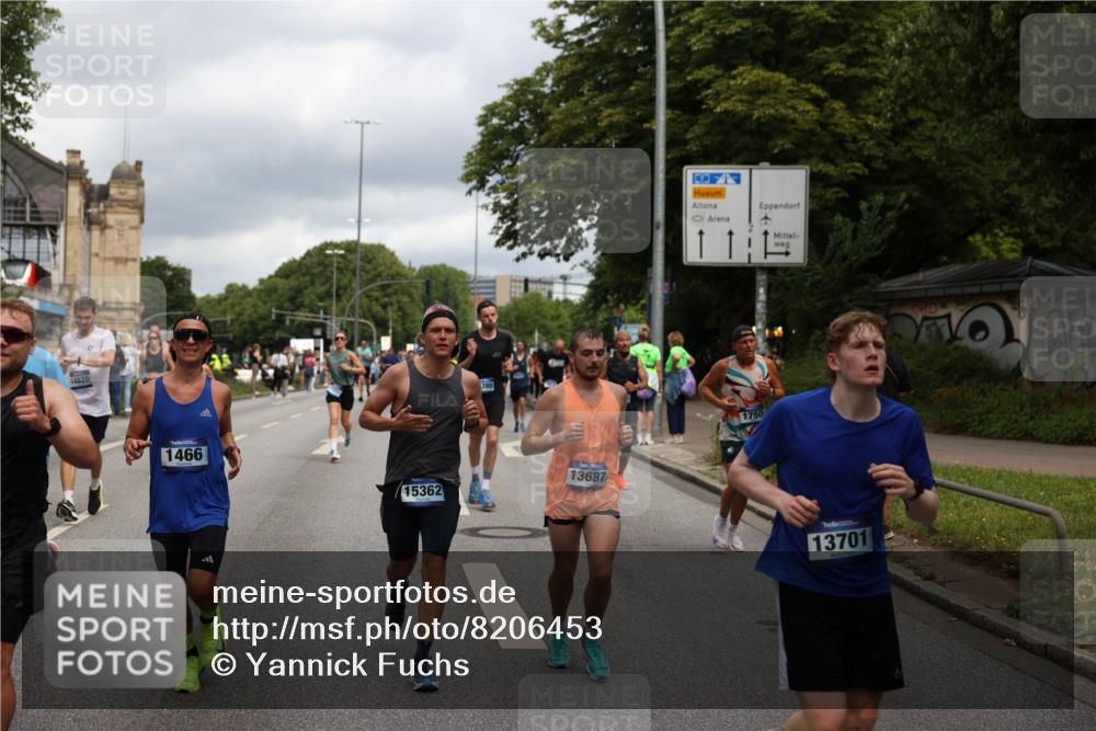 29.06.2025 - hella hamburg halbmarathon Yannick Fuchs http://msf.ph/oto/8206453 29.06.2025 10:44:54 20KM 1461, 1466, 1750, 1817, 2207, 2540, 2880, 3654, 4077, 4816, 5018, 5115, 6027, 6662, 6712, 6795, 7052, 7134, 7369, 7397, 7583, 7930, 7932, 8117, 8205, 8261, 8572, 8819, 9057, 11214, 11422, 12016, 12778, 12949, 13008, 13687, 13701, 13808, 13875, 14034, 14125, 14626, 15362, 15395, 15720, 16285, 16291, 17129, 17179, 17221, 17384, 18006, 18182, 18394, 18413, 18489 meine-sportfotos.de