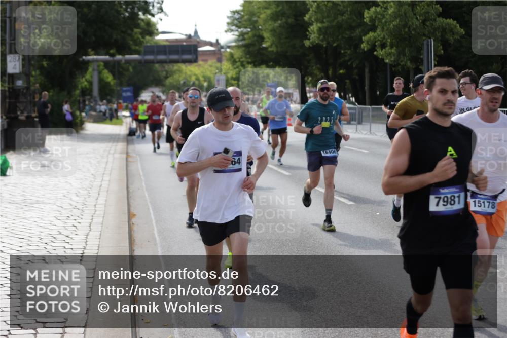 29.06.2025 - hella hamburg halbmarathon Jannik Wohlers http://msf.ph/oto/8206462 29.06.2025 09:48:41 Lombardsbrücke 1571, 1600, 1603, 2044, 2707, 2797, 4062, 5124, 5889, 6037, 6047, 7310, 7482, 7743, 7981, 8002, 8358, 9640, 10369, 10451, 10738, 10877, 11106, 11177, 11423, 11447, 12088, 12091, 12168, 12739, 13064, 13137, 13190, 13372, 13755, 13900, 14075, 14603, 14820, 14905, 15161, 15178, 16280, 16400, 17078, 17097, 17489, 17612, 17723, 17792, 17916, 18004, 18062, 18614, 19004 meine-sportfotos.de