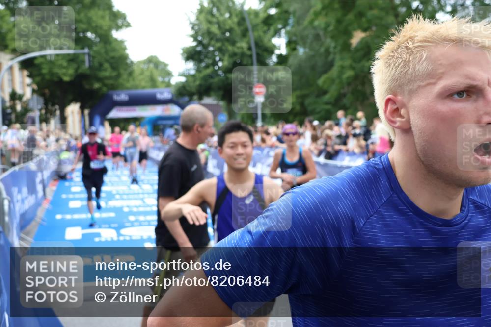 29.06.2025 - hella hamburg halbmarathon Zöllner http://msf.ph/oto/8206484 29.06.2025 10:48:50 Ziel 1094, 1884, 1892, 2442, 9482, 11519, 12533, 15309, 15384, 16653, 17007 meine-sportfotos.de