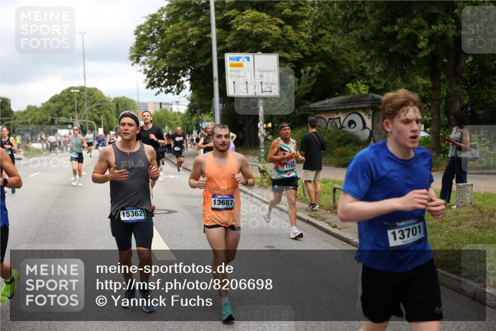 29.06.2025 - hella hamburg halbmarathon Yannick Fuchs http://msf.ph/oto/8206698 29.06.2025 10:44:55 20KM 1461, 1466, 1750, 1817, 2207, 2540, 2880, 3654, 4077, 4816, 5018, 5115, 6027, 6662, 6712, 7052, 7134, 7369, 7397, 7583, 7930, 7932, 8117, 8205, 8261, 8572, 8819, 9057, 11214, 11422, 12016, 12778, 12949, 13008, 13687, 13701, 13808, 13875, 14034, 14125, 14626, 15362, 15395, 15720, 16285, 16291, 17129, 17179, 17221, 17384, 18006, 18182, 18394, 18413, 18489 meine-sportfotos.de