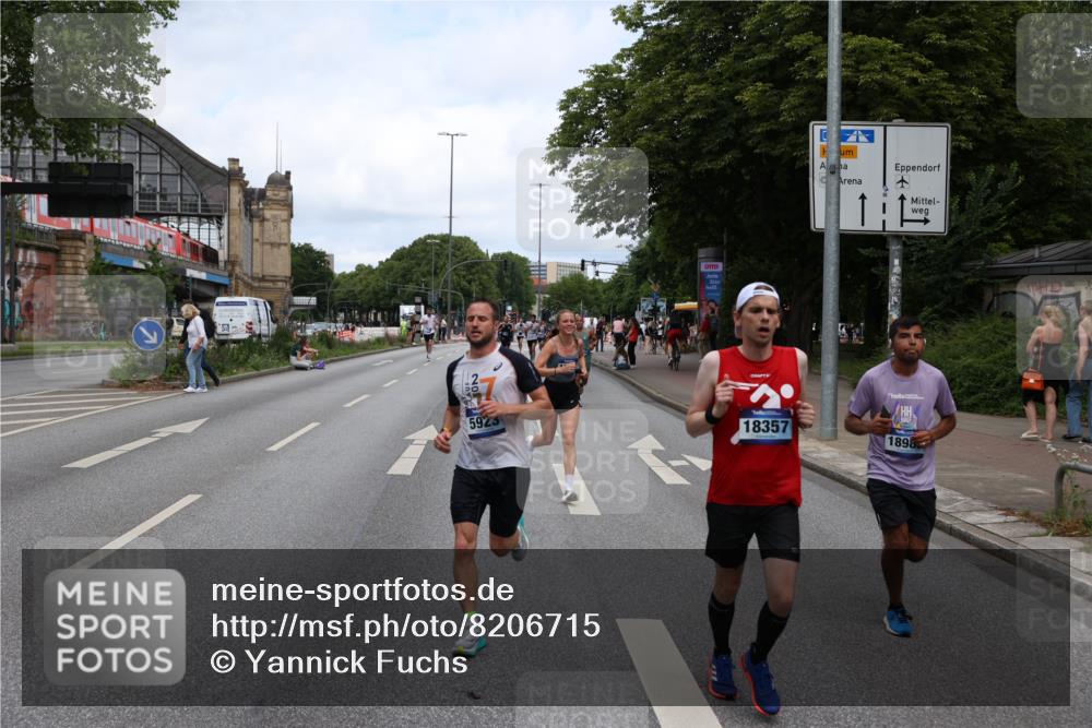 29.06.2025 - hella hamburg halbmarathon Yannick Fuchs http://msf.ph/oto/8206715 29.06.2025 10:32:14 20KM 1290, 1505, 2196, 2404, 3790, 5042, 5791, 5923, 6047, 6458, 9017, 9944, 10190, 10451, 10922, 11106, 11423, 12739, 12900, 13148, 13372, 13595, 15410, 15888, 16992, 17137, 17726, 18103, 18159, 18193, 18216, 18357, 18986 meine-sportfotos.de