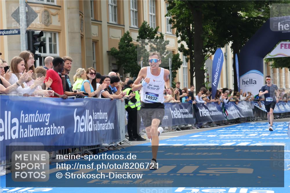 29.06.2025 - hella hamburg halbmarathon Strokosch-Dieckow http://msf.ph/oto/8206721 29.06.2025 10:17:54 Ziel 14932, 15166, 19072 meine-sportfotos.de