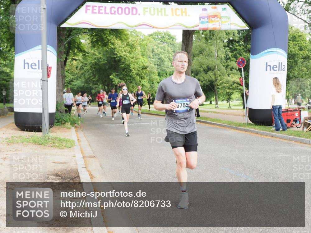 29.06.2025 - hella hamburg halbmarathon MichiJ http://msf.ph/oto/8206733 29.06.2025 10:22:35 Zwischen KM18-KM19 1910, 4602, 11745, 13618, 16755, 16931, 18679 meine-sportfotos.de