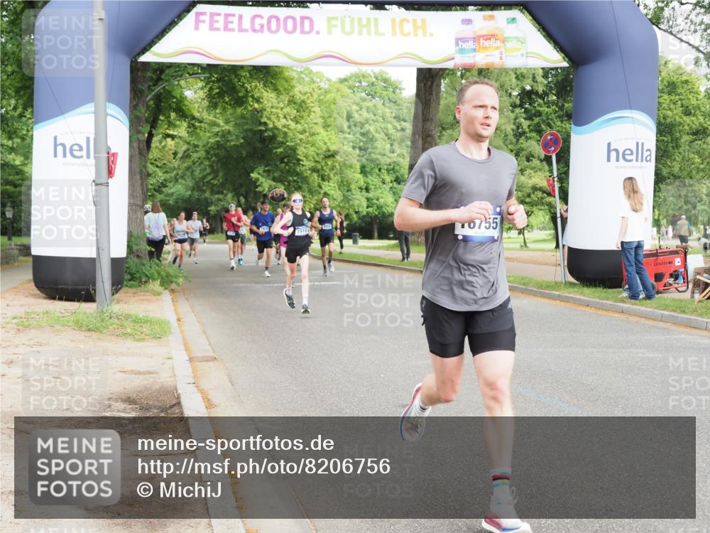 29.06.2025 - hella hamburg halbmarathon MichiJ http://msf.ph/oto/8206756 29.06.2025 10:22:35 Zwischen KM18-KM19 1910, 4602, 11745, 13618, 16755, 16931, 18679 meine-sportfotos.de