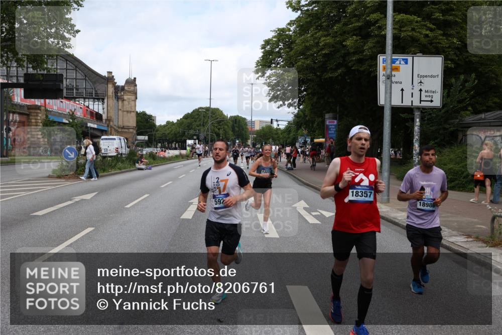 29.06.2025 - hella hamburg halbmarathon Yannick Fuchs http://msf.ph/oto/8206761 29.06.2025 10:32:14 20KM 1290, 1505, 2196, 2404, 3790, 5042, 5791, 5923, 6047, 6458, 9017, 9944, 10190, 10451, 10922, 11106, 11423, 12739, 12900, 13148, 13372, 13595, 15410, 15888, 16992, 17137, 17726, 18103, 18159, 18193, 18216, 18357, 18986 meine-sportfotos.de