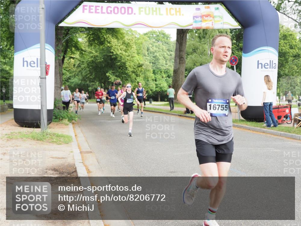 29.06.2025 - hella hamburg halbmarathon MichiJ http://msf.ph/oto/8206772 29.06.2025 10:22:35 Zwischen KM18-KM19 1910, 4602, 11745, 13618, 16755, 16931, 18679 meine-sportfotos.de