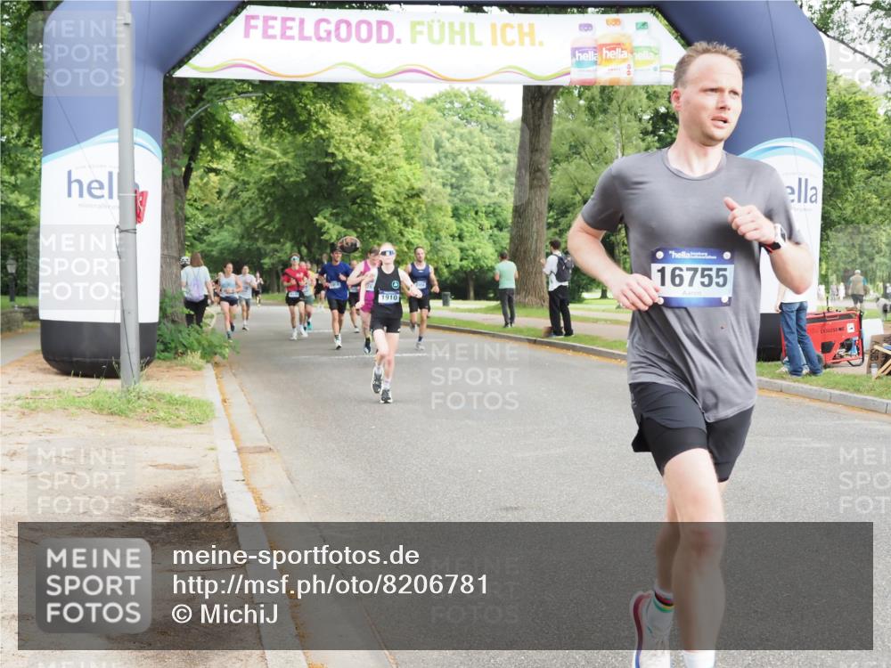 29.06.2025 - hella hamburg halbmarathon MichiJ http://msf.ph/oto/8206781 29.06.2025 10:22:35 Zwischen KM18-KM19 1910, 4602, 11745, 13618, 16755, 16931, 18679 meine-sportfotos.de