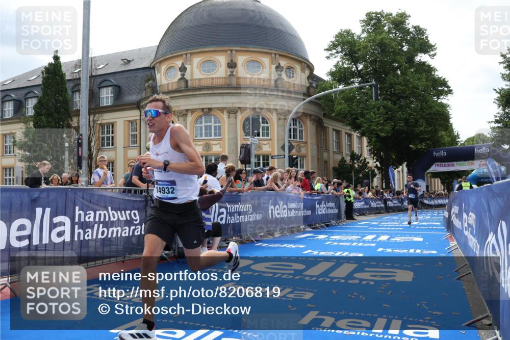 29.06.2025 - hella hamburg halbmarathon Strokosch-Dieckow http://msf.ph/oto/8206819 29.06.2025 10:17:56 Ziel 14932, 15166, 19072 meine-sportfotos.de