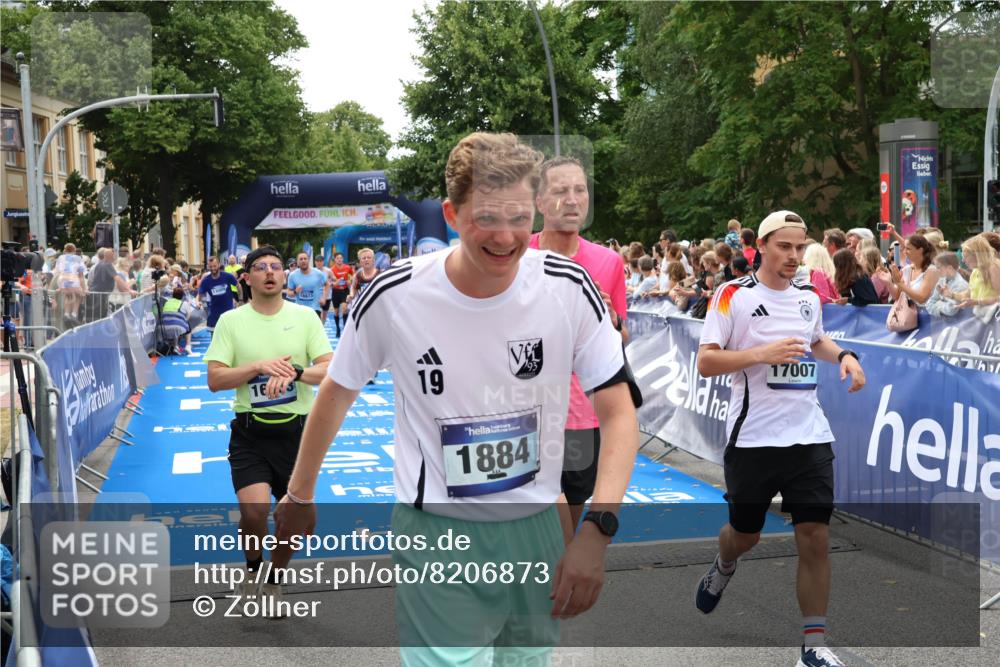 29.06.2025 - hella hamburg halbmarathon Zöllner http://msf.ph/oto/8206873 29.06.2025 10:48:57 Ziel 2260, 3213, 3985, 7067, 8889, 9661, 12421, 12534, 13009, 13183, 13976, 15309, 16653, 18873 meine-sportfotos.de