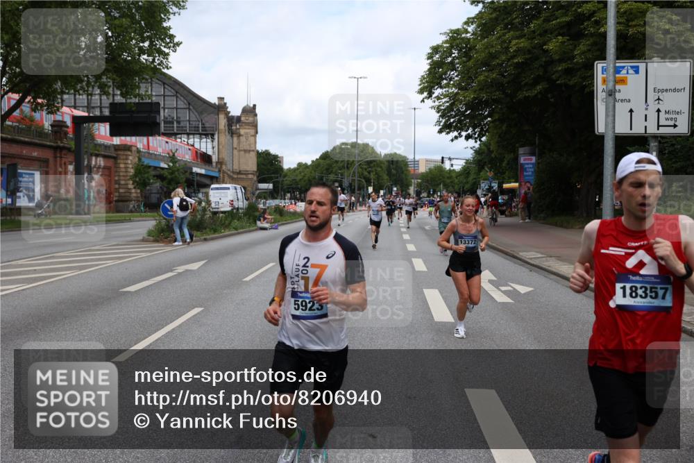 29.06.2025 - hella hamburg halbmarathon Yannick Fuchs http://msf.ph/oto/8206940 29.06.2025 10:32:14 20KM 1290, 1505, 2196, 2404, 3790, 5042, 5791, 5923, 6047, 6458, 9017, 9944, 10190, 10451, 10922, 11106, 11423, 12739, 12900, 13148, 13372, 13595, 15410, 15888, 16992, 17137, 17726, 18103, 18159, 18193, 18216, 18357, 18986 meine-sportfotos.de