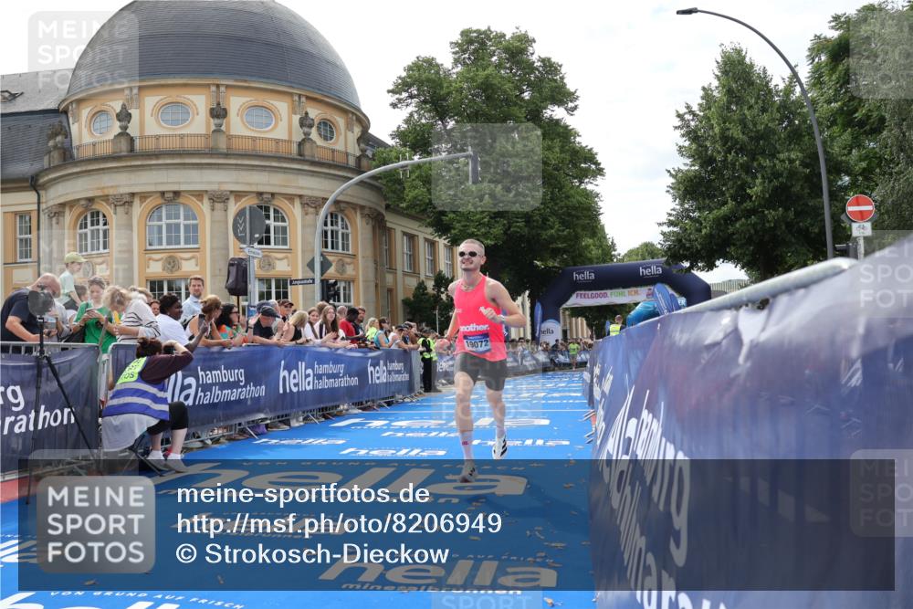 29.06.2025 - hella hamburg halbmarathon Strokosch-Dieckow http://msf.ph/oto/8206949 29.06.2025 10:18:04 Ziel 17786, 19072 meine-sportfotos.de