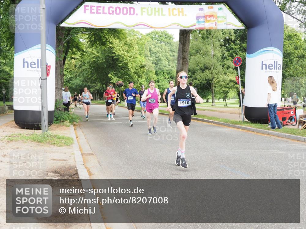 29.06.2025 - hella hamburg halbmarathon MichiJ http://msf.ph/oto/8207008 29.06.2025 10:22:37 Zwischen KM18-KM19 1910, 4602, 8956, 11745, 16755 meine-sportfotos.de