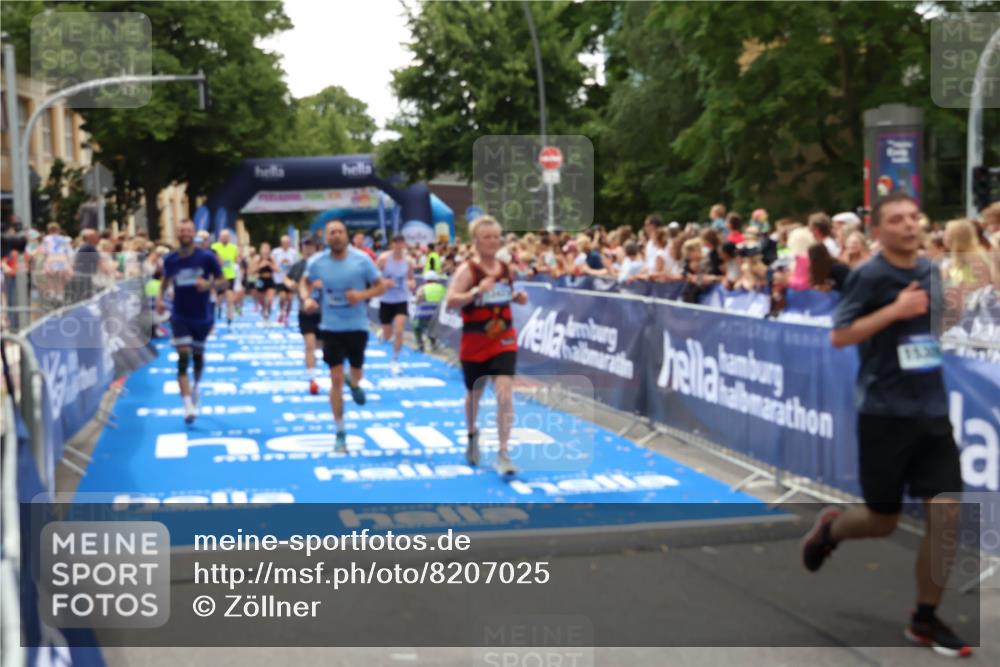 29.06.2025 - hella hamburg halbmarathon Zöllner http://msf.ph/oto/8207025 29.06.2025 10:48:59 Ziel 1381, 1452, 2260, 3213, 3985, 7067, 8889, 9661, 9695, 12421, 12534, 13009, 13183, 13688, 13976, 18873 meine-sportfotos.de
