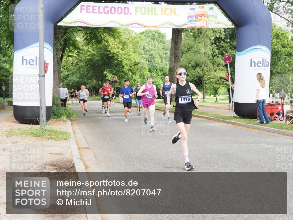 29.06.2025 - hella hamburg halbmarathon MichiJ http://msf.ph/oto/8207047 29.06.2025 10:22:37 Zwischen KM18-KM19 1910, 4602, 8956, 11745, 16755 meine-sportfotos.de