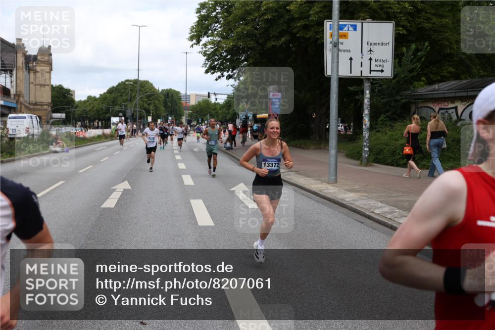 29.06.2025 - hella hamburg halbmarathon Yannick Fuchs http://msf.ph/oto/8207061 29.06.2025 10:32:15 20KM 1290, 1505, 2196, 2404, 3480, 3790, 5042, 5791, 5923, 6047, 6458, 9017, 9944, 10190, 10451, 10922, 11106, 11423, 12739, 12900, 13148, 13372, 13595, 15410, 15888, 16992, 17726, 18103, 18193, 18216, 18357, 18986 meine-sportfotos.de