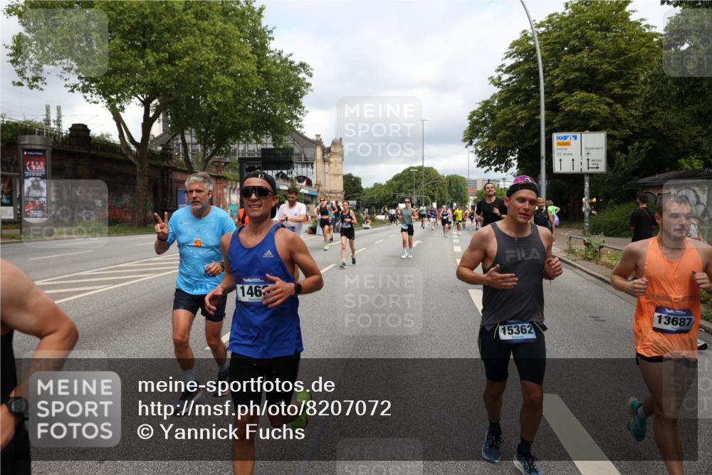 29.06.2025 - hella hamburg halbmarathon Yannick Fuchs http://msf.ph/oto/8207072 29.06.2025 10:44:56 20KM 1461, 1466, 1750, 1817, 2207, 2540, 2880, 3654, 4077, 4816, 5018, 5115, 6027, 6712, 7052, 7134, 7369, 7397, 7583, 7930, 7932, 8117, 8205, 8261, 8819, 9057, 10215, 11214, 11422, 12016, 12778, 12949, 13008, 13687, 13701, 13808, 13875, 14034, 14125, 14626, 15362, 15395, 15720, 16285, 16291, 17129, 17179, 17221, 17384, 17823, 18006, 18182, 18394, 18413, 18489 meine-sportfotos.de