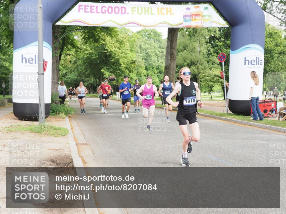 29.06.2025 - hella hamburg halbmarathon MichiJ http://msf.ph/oto/8207084 29.06.2025 10:22:37 Zwischen KM18-KM19 1910, 4602, 8956, 11745, 16755 meine-sportfotos.de